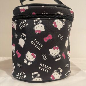 Hello Kitty Cosmetic Case (Feeling Chic Series)